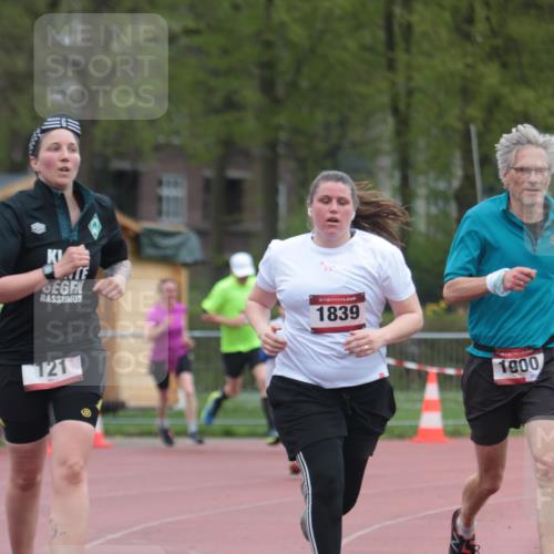 13.04.2025 - Hammer Lauf A. Gomolzig http://msf.ph/oto/7666823 13.04.2025 12:47:22 Ziel 121, 246, 247, 1238, 1839, 1900 meine-sportfotos.de
