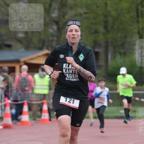 13.04.2025 - Hammer Lauf A. Gomolzig http://msf.ph/oto/7666825 13.04.2025 12:47:23 Ziel 121, 246, 247, 1238, 1839, 1900 meine-sportfotos.de