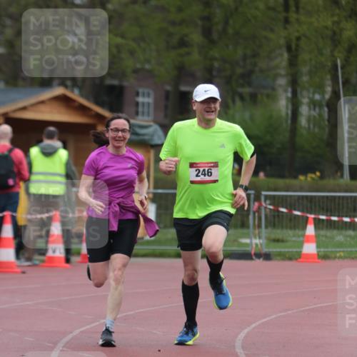 13.04.2025 - Hammer Lauf A. Gomolzig http://msf.ph/oto/7666834 13.04.2025 12:47:27 Ziel 246, 247 meine-sportfotos.de
