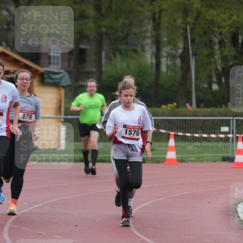 13.04.2025 - Hammer Lauf A. Gomolzig http://msf.ph/oto/7666841 13.04.2025 12:47:44 Ziel 228, 879, 880, 1569, 1570 meine-sportfotos.de