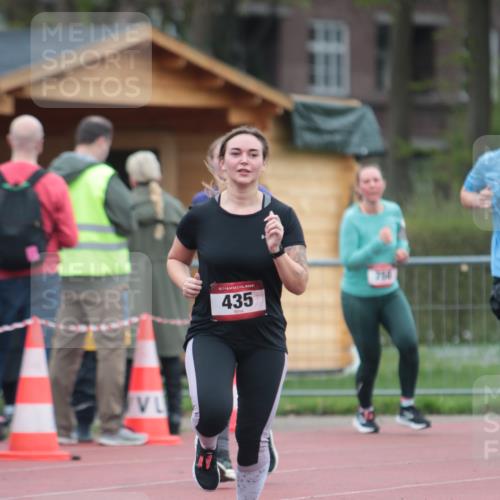 13.04.2025 - Hammer Lauf A. Gomolzig http://msf.ph/oto/7666848 13.04.2025 12:47:53 Ziel 251, 435, 487 meine-sportfotos.de
