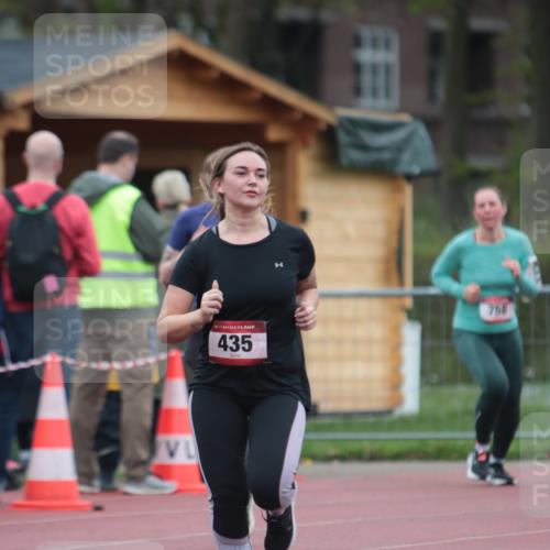 13.04.2025 - Hammer Lauf A. Gomolzig http://msf.ph/oto/7666849 13.04.2025 12:47:54 Ziel 251, 435, 487, 758 meine-sportfotos.de