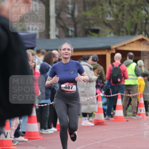 13.04.2025 - Hammer Lauf A. Gomolzig http://msf.ph/oto/7666853 13.04.2025 12:47:58 Ziel 251, 435, 487, 758 meine-sportfotos.de