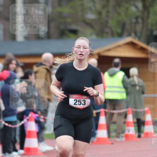 13.04.2025 - Hammer Lauf A. Gomolzig http://msf.ph/oto/7666874 13.04.2025 12:48:21 Ziel 253, 1751 meine-sportfotos.de