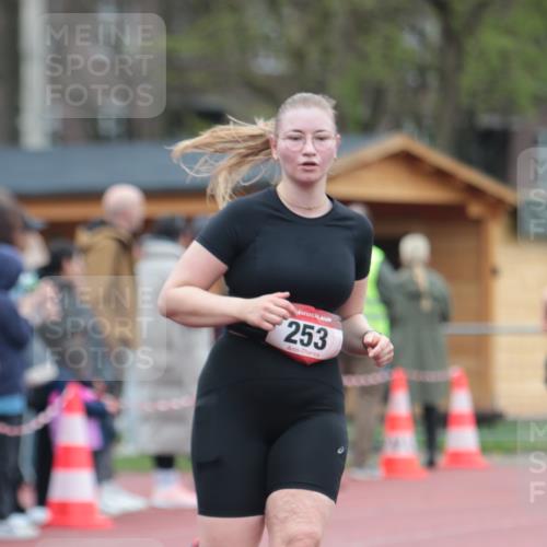 13.04.2025 - Hammer Lauf A. Gomolzig http://msf.ph/oto/7666876 13.04.2025 12:48:22 Ziel 253, 1751 meine-sportfotos.de