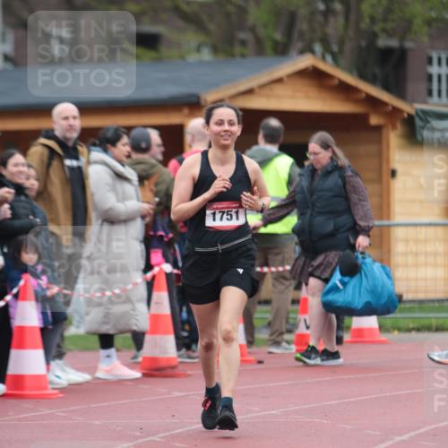 13.04.2025 - Hammer Lauf A. Gomolzig http://msf.ph/oto/7666879 13.04.2025 12:48:26 Ziel 1751 meine-sportfotos.de