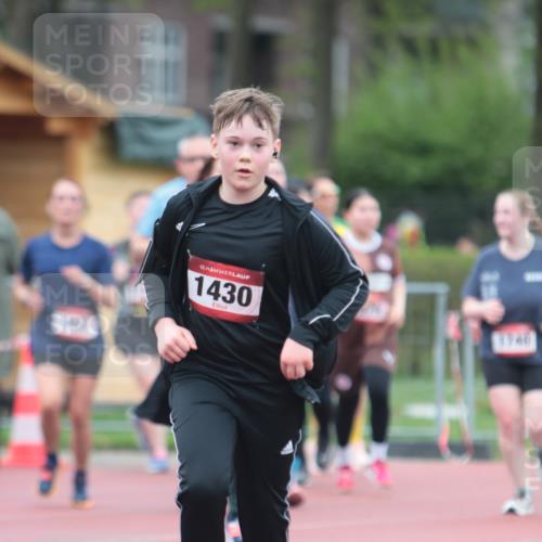 13.04.2025 - Hammer Lauf A. Gomolzig http://msf.ph/oto/7666889 13.04.2025 12:48:34 Ziel 463, 464, 979, 1430, 1740, 1747, 1878 meine-sportfotos.de