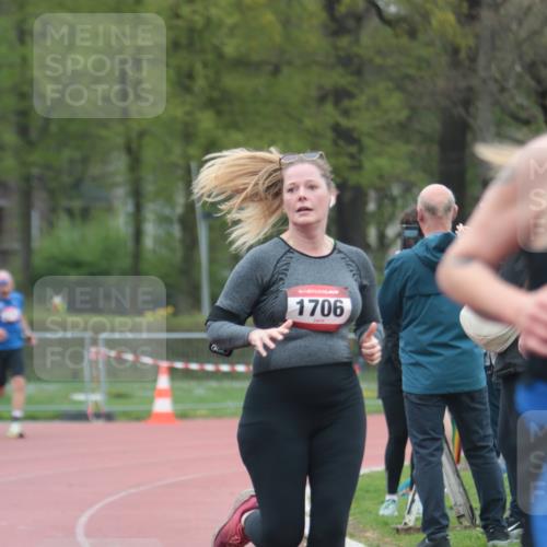 13.04.2025 - Hammer Lauf A. Gomolzig http://msf.ph/oto/7666908 13.04.2025 12:48:58 Ziel 14, 227, 1109, 1136, 1706, 1951 meine-sportfotos.de