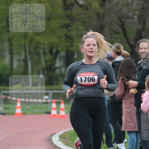 13.04.2025 - Hammer Lauf A. Gomolzig http://msf.ph/oto/7666909 13.04.2025 12:48:58 Ziel 14, 227, 1109, 1136, 1706, 1951 meine-sportfotos.de
