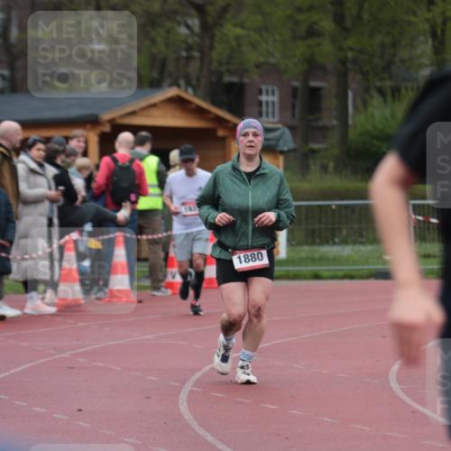 13.04.2025 - Hammer Lauf A. Gomolzig http://msf.ph/oto/7666919 13.04.2025 12:49:07 Ziel 1880, 1937, 1951 meine-sportfotos.de