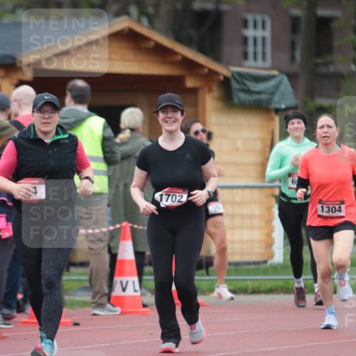 13.04.2025 - Hammer Lauf A. Gomolzig http://msf.ph/oto/7666937 13.04.2025 12:49:33 Ziel 454, 1304, 1702 meine-sportfotos.de