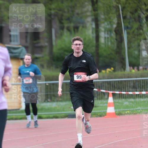 13.04.2025 - Hammer Lauf A. Gomolzig http://msf.ph/oto/7666970 13.04.2025 12:50:02 Ziel 997, 998, 1298, 1707 meine-sportfotos.de