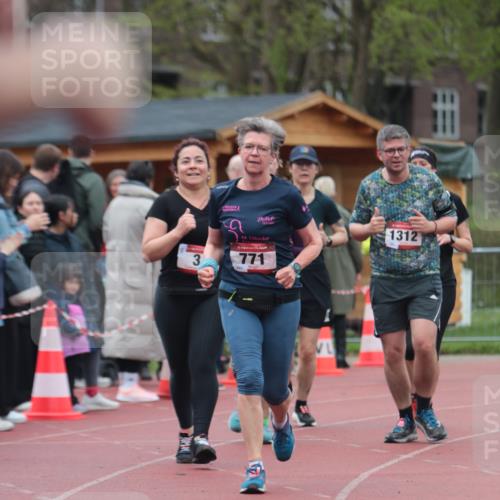 13.04.2025 - Hammer Lauf A. Gomolzig http://msf.ph/oto/7667013 13.04.2025 12:50:34 Ziel 3, 161, 688, 712, 771, 1000, 1289, 1312 meine-sportfotos.de