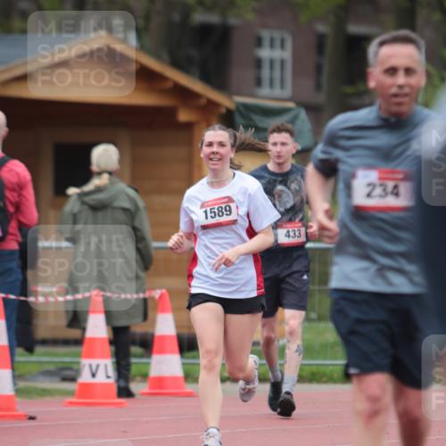 13.04.2025 - Hammer Lauf A. Gomolzig http://msf.ph/oto/7667039 13.04.2025 12:51:05 Ziel 234, 313, 433, 1257, 1589 meine-sportfotos.de