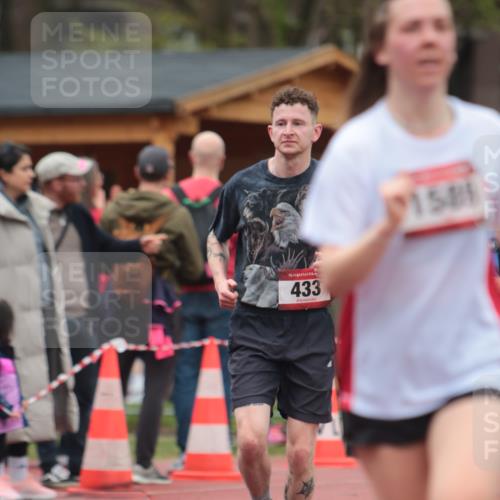 13.04.2025 - Hammer Lauf A. Gomolzig http://msf.ph/oto/7667048 13.04.2025 12:51:09 Ziel 234, 256, 306, 433, 1589, 1917 meine-sportfotos.de