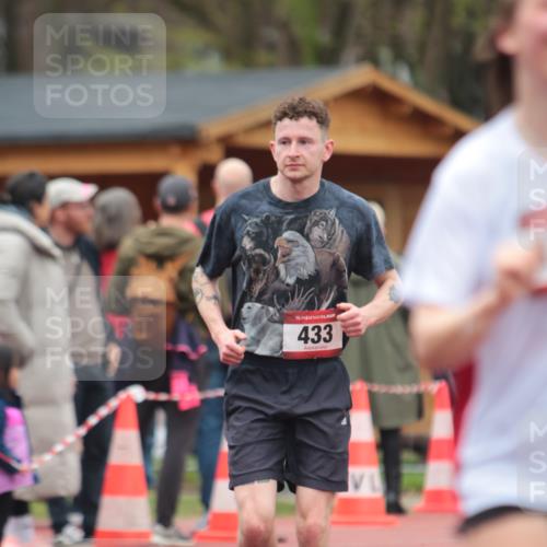 13.04.2025 - Hammer Lauf A. Gomolzig http://msf.ph/oto/7667050 13.04.2025 12:51:10 Ziel 234, 256, 306, 433, 1589, 1917 meine-sportfotos.de