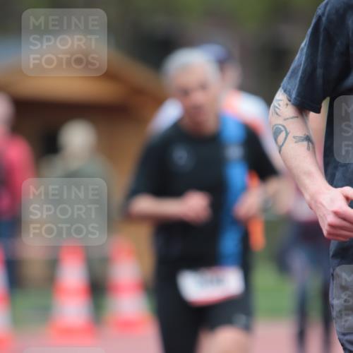 13.04.2025 - Hammer Lauf A. Gomolzig http://msf.ph/oto/7667053 13.04.2025 12:51:14 Ziel 256, 306, 343, 433, 1917 meine-sportfotos.de