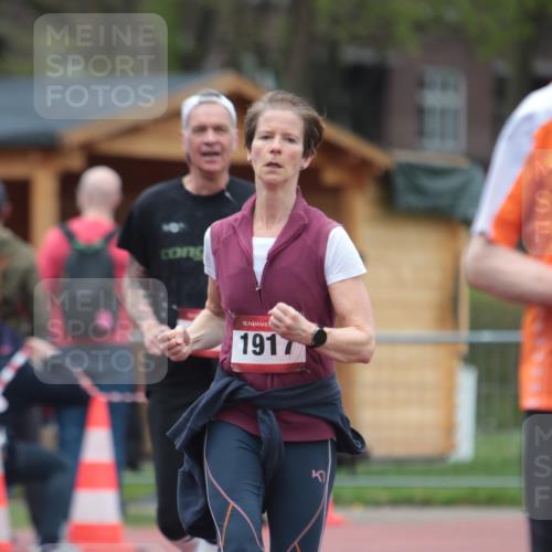 13.04.2025 - Hammer Lauf A. Gomolzig http://msf.ph/oto/7667056 13.04.2025 12:51:16 Ziel 256, 306, 343, 1917 meine-sportfotos.de