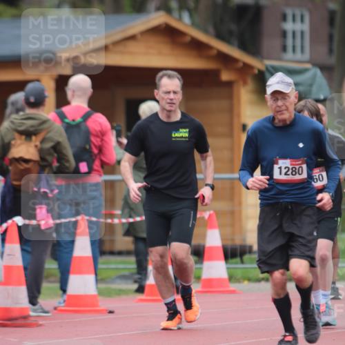 13.04.2025 - Hammer Lauf A. Gomolzig http://msf.ph/oto/7667066 13.04.2025 12:51:32 Ziel 1049, 1258, 1280, 1560 meine-sportfotos.de