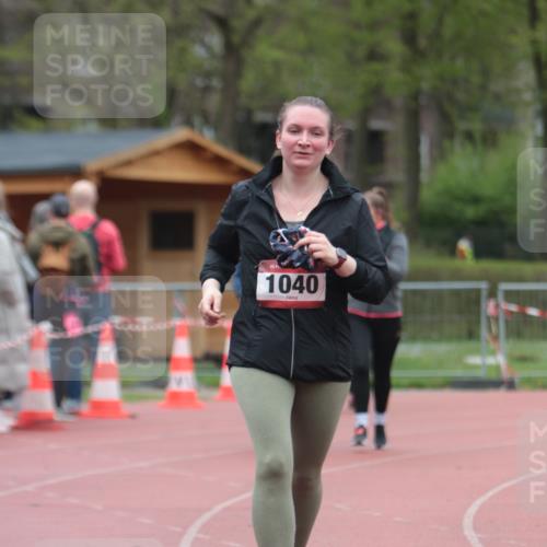 13.04.2025 - Hammer Lauf A. Gomolzig http://msf.ph/oto/7667080 13.04.2025 12:51:44 Ziel 109, 980, 1040, 1107, 1108, 1117, 1118, 1862 meine-sportfotos.de