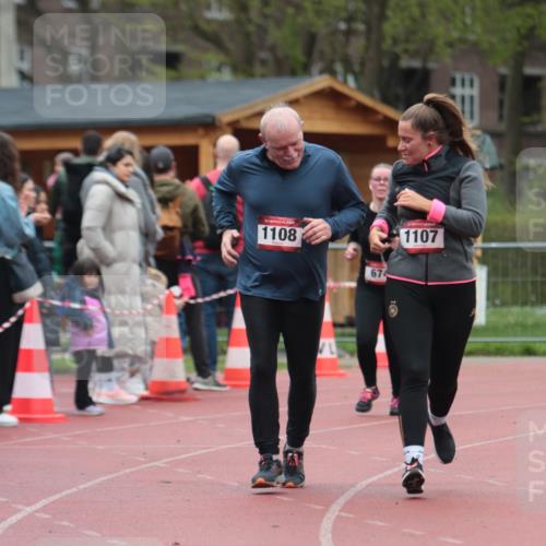 13.04.2025 - Hammer Lauf A. Gomolzig http://msf.ph/oto/7667084 13.04.2025 12:51:47 Ziel 674, 1107, 1108 meine-sportfotos.de