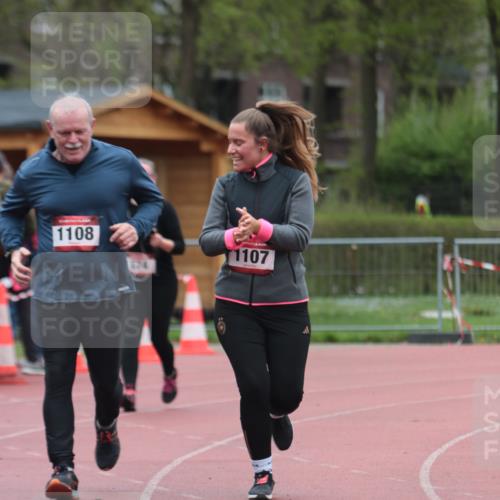 13.04.2025 - Hammer Lauf A. Gomolzig http://msf.ph/oto/7667085 13.04.2025 12:51:48 Ziel 674, 1107, 1108 meine-sportfotos.de