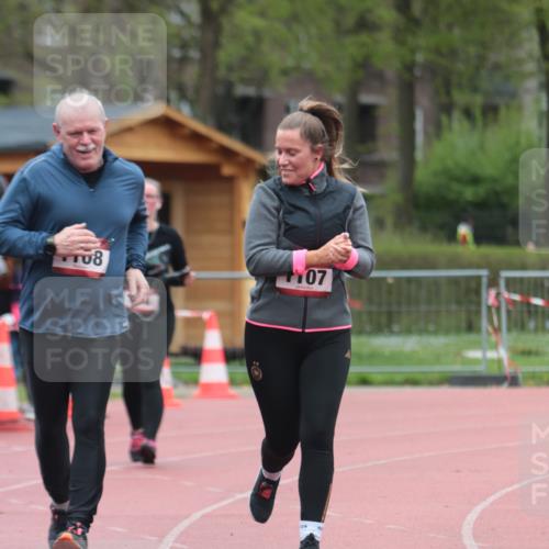 13.04.2025 - Hammer Lauf A. Gomolzig http://msf.ph/oto/7667086 13.04.2025 12:51:48 Ziel 674, 1107, 1108 meine-sportfotos.de