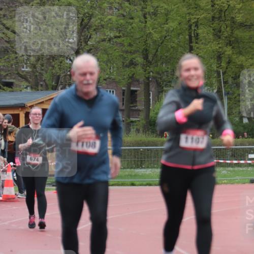 13.04.2025 - Hammer Lauf A. Gomolzig http://msf.ph/oto/7667088 13.04.2025 12:51:50 Ziel 674, 1107, 1108 meine-sportfotos.de