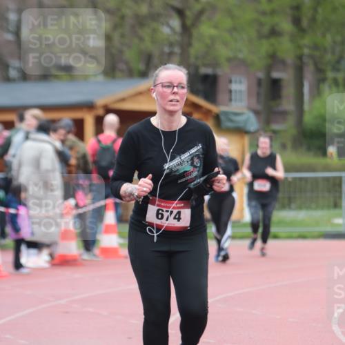 13.04.2025 - Hammer Lauf A. Gomolzig http://msf.ph/oto/7667091 13.04.2025 12:51:53 Ziel 294, 556, 674 meine-sportfotos.de