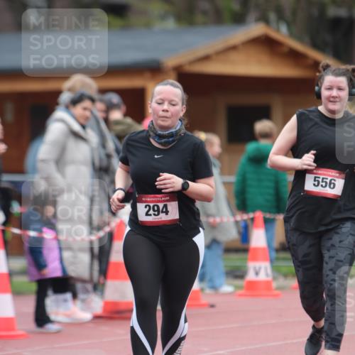 13.04.2025 - Hammer Lauf A. Gomolzig http://msf.ph/oto/7667095 13.04.2025 12:51:58 Ziel 294, 556 meine-sportfotos.de
