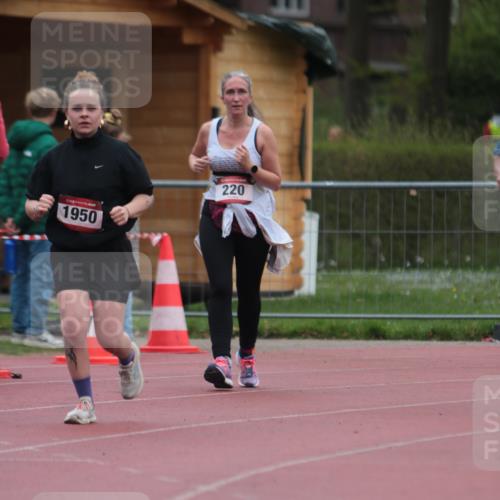 13.04.2025 - Hammer Lauf A. Gomolzig http://msf.ph/oto/7667127 13.04.2025 12:52:35 Ziel 178, 220, 1950 meine-sportfotos.de