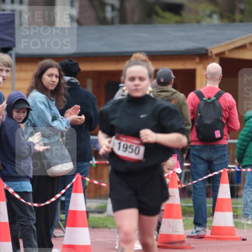13.04.2025 - Hammer Lauf A. Gomolzig http://msf.ph/oto/7667130 13.04.2025 12:52:38 Ziel 178, 220, 1950 meine-sportfotos.de