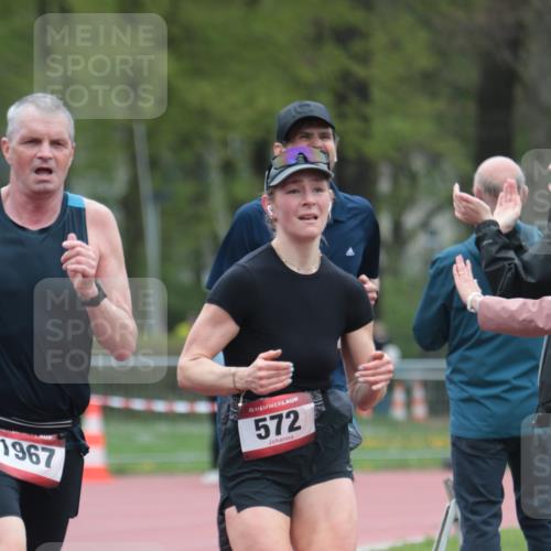 13.04.2025 - Hammer Lauf A. Gomolzig http://msf.ph/oto/7667145 13.04.2025 12:53:06 Ziel 186, 512, 513, 615, 773, 986, 1002, 1200 meine-sportfotos.de