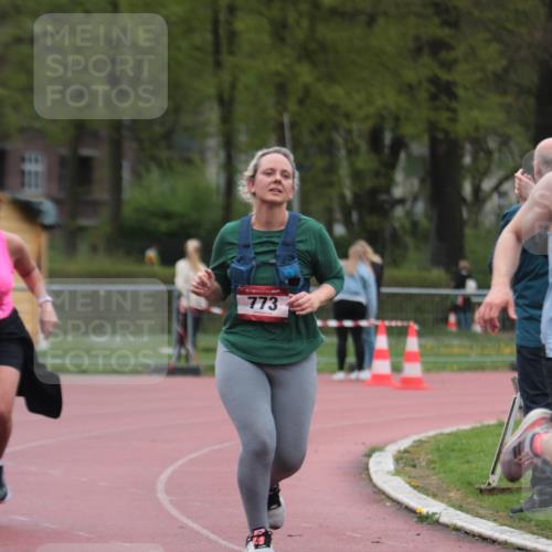 13.04.2025 - Hammer Lauf A. Gomolzig http://msf.ph/oto/7667149 13.04.2025 12:53:11 Ziel 186, 601, 773, 986 meine-sportfotos.de