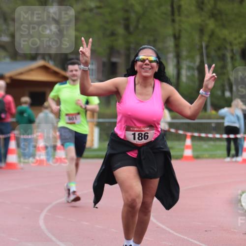 13.04.2025 - Hammer Lauf A. Gomolzig http://msf.ph/oto/7667153 13.04.2025 12:53:13 Ziel 186, 601, 773 meine-sportfotos.de