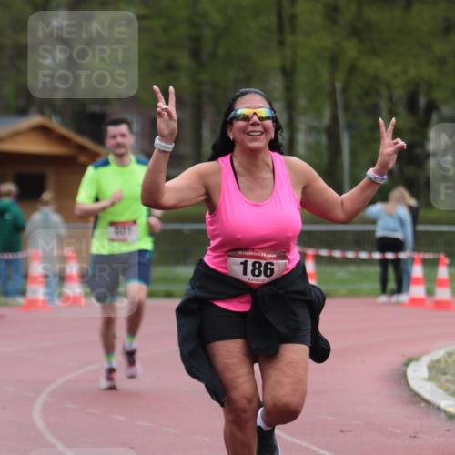 13.04.2025 - Hammer Lauf A. Gomolzig http://msf.ph/oto/7667154 13.04.2025 12:53:13 Ziel 186, 601, 773 meine-sportfotos.de