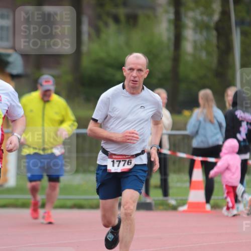 13.04.2025 - Hammer Lauf A. Gomolzig http://msf.ph/oto/7667176 13.04.2025 12:53:37 Ziel 153, 396, 558, 1064, 1590, 1776, 1812 meine-sportfotos.de