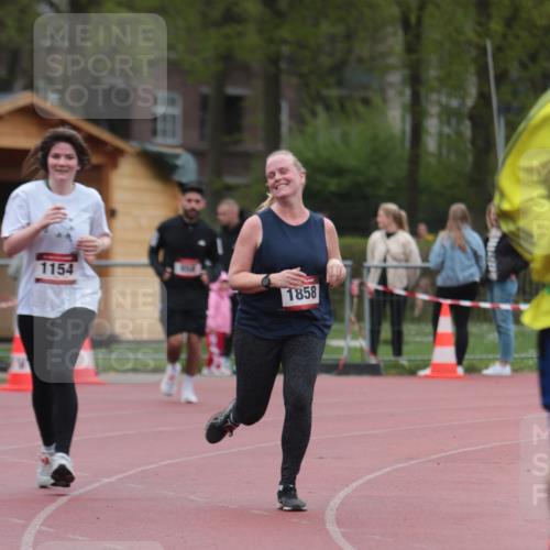 13.04.2025 - Hammer Lauf A. Gomolzig http://msf.ph/oto/7667180 13.04.2025 12:53:46 Ziel 218, 302, 396, 502, 1154, 1858, 1896 meine-sportfotos.de