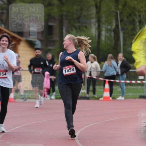 13.04.2025 - Hammer Lauf A. Gomolzig http://msf.ph/oto/7667181 13.04.2025 12:53:46 Ziel 218, 302, 396, 502, 1154, 1858, 1896 meine-sportfotos.de