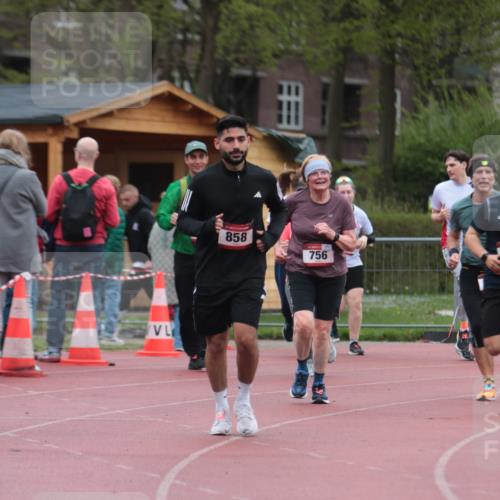 13.04.2025 - Hammer Lauf A. Gomolzig http://msf.ph/oto/7667187 13.04.2025 12:53:51 Ziel 218, 302, 502, 756, 858, 1154, 1567, 1571, 1572, 1896 meine-sportfotos.de
