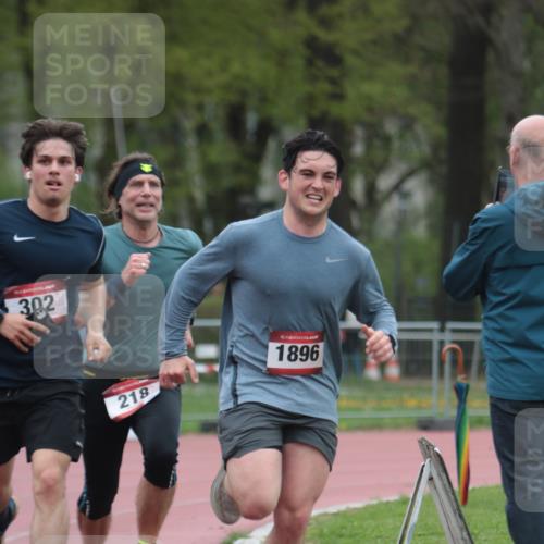 13.04.2025 - Hammer Lauf A. Gomolzig http://msf.ph/oto/7667191 13.04.2025 12:53:54 Ziel 218, 302, 502, 756, 858, 1567, 1571, 1572, 1896 meine-sportfotos.de