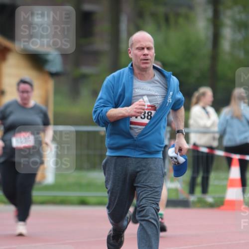 13.04.2025 - Hammer Lauf A. Gomolzig http://msf.ph/oto/7667212 13.04.2025 12:54:18 Ziel 1194, 1237, 1738 meine-sportfotos.de