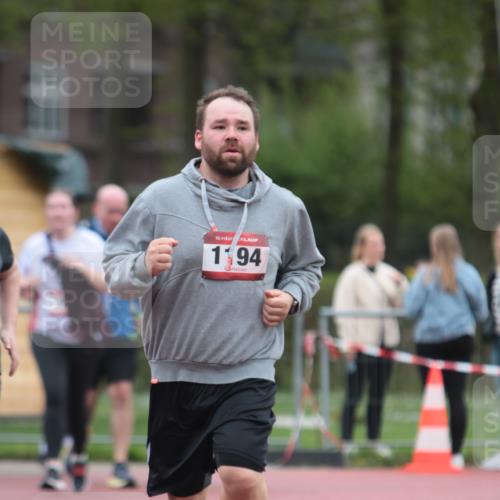 13.04.2025 - Hammer Lauf A. Gomolzig http://msf.ph/oto/7667218 13.04.2025 12:54:22 Ziel 298, 1194, 1237 meine-sportfotos.de