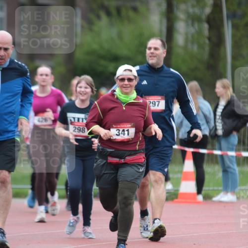13.04.2025 - Hammer Lauf A. Gomolzig http://msf.ph/oto/7667226 13.04.2025 12:54:27 Ziel 200, 201, 297, 298, 341, 342, 689, 1237, 1559, 1582 meine-sportfotos.de