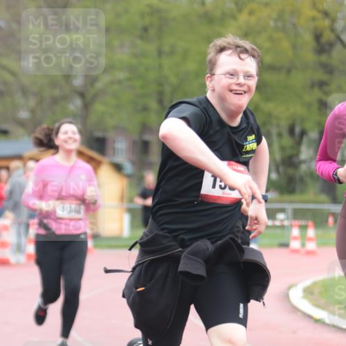 13.04.2025 - Hammer Lauf A. Gomolzig http://msf.ph/oto/7667239 13.04.2025 12:54:38 Ziel 231, 426, 1048, 1604 meine-sportfotos.de