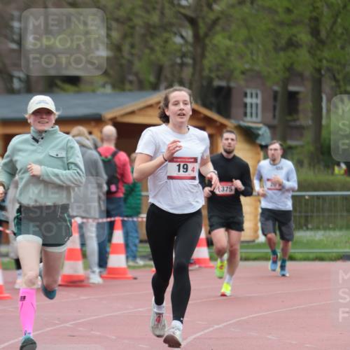 13.04.2025 - Hammer Lauf A. Gomolzig http://msf.ph/oto/7667264 13.04.2025 12:55:01 Ziel 19, 20, 1375 meine-sportfotos.de