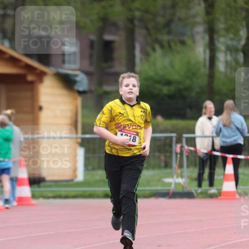 13.04.2025 - Hammer Lauf A. Gomolzig http://msf.ph/oto/7667274 13.04.2025 12:55:36 Ziel 1218 meine-sportfotos.de