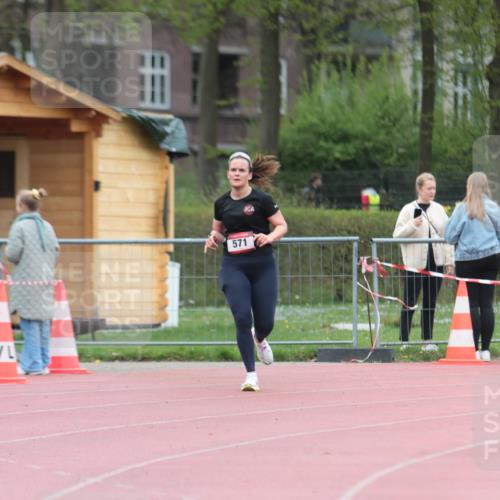 13.04.2025 - Hammer Lauf A. Gomolzig http://msf.ph/oto/7667279 13.04.2025 12:55:48 Ziel 571, 1051 meine-sportfotos.de