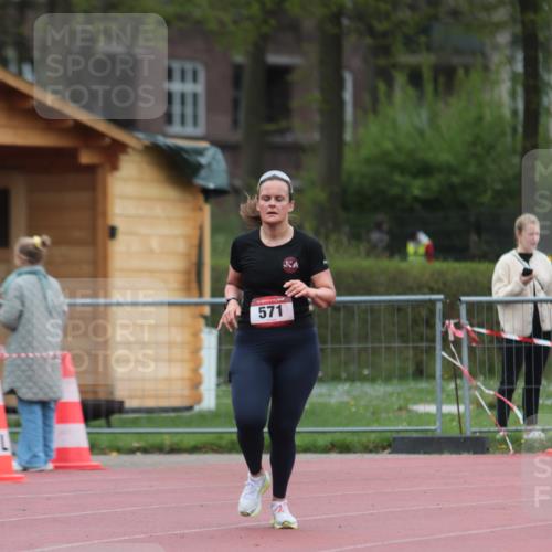 13.04.2025 - Hammer Lauf A. Gomolzig http://msf.ph/oto/7667281 13.04.2025 12:55:50 Ziel 571, 1051 meine-sportfotos.de