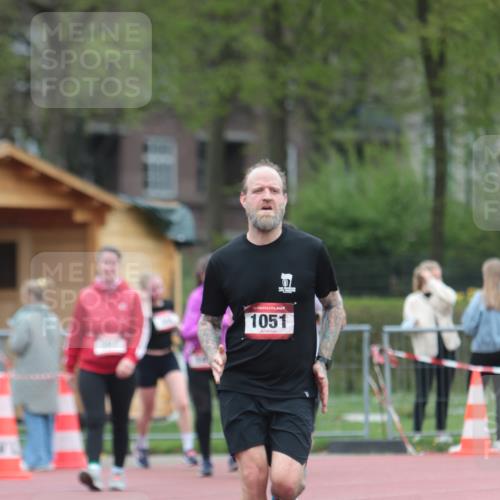 13.04.2025 - Hammer Lauf A. Gomolzig http://msf.ph/oto/7667288 13.04.2025 12:55:56 Ziel 322, 444, 548, 571, 1051, 1772 meine-sportfotos.de